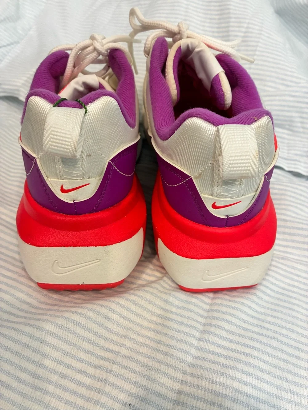 Nike women’s air